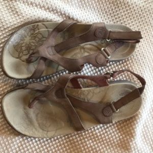 Sandals brown